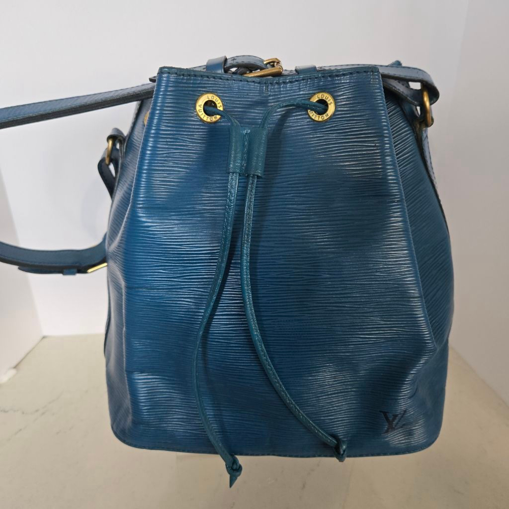Women's Louis Vuitton Epi Leather Petit Noe Shoulder Bag in Blue